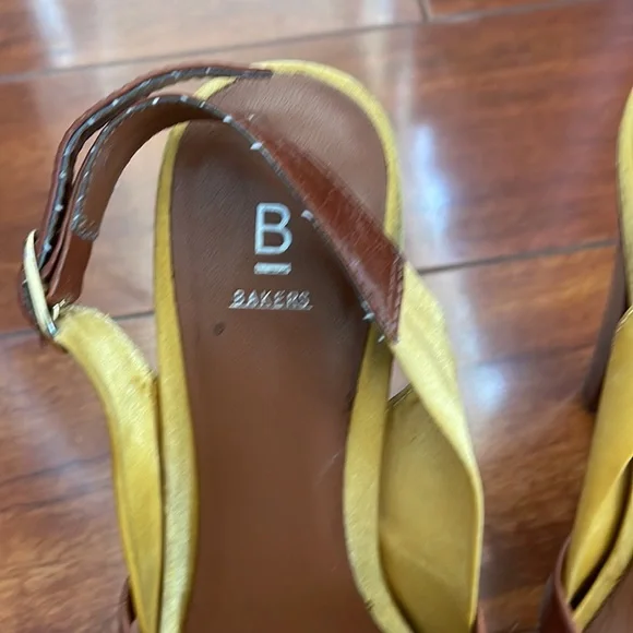 BAKERS HIGH HEELS - Picture 2 of 5